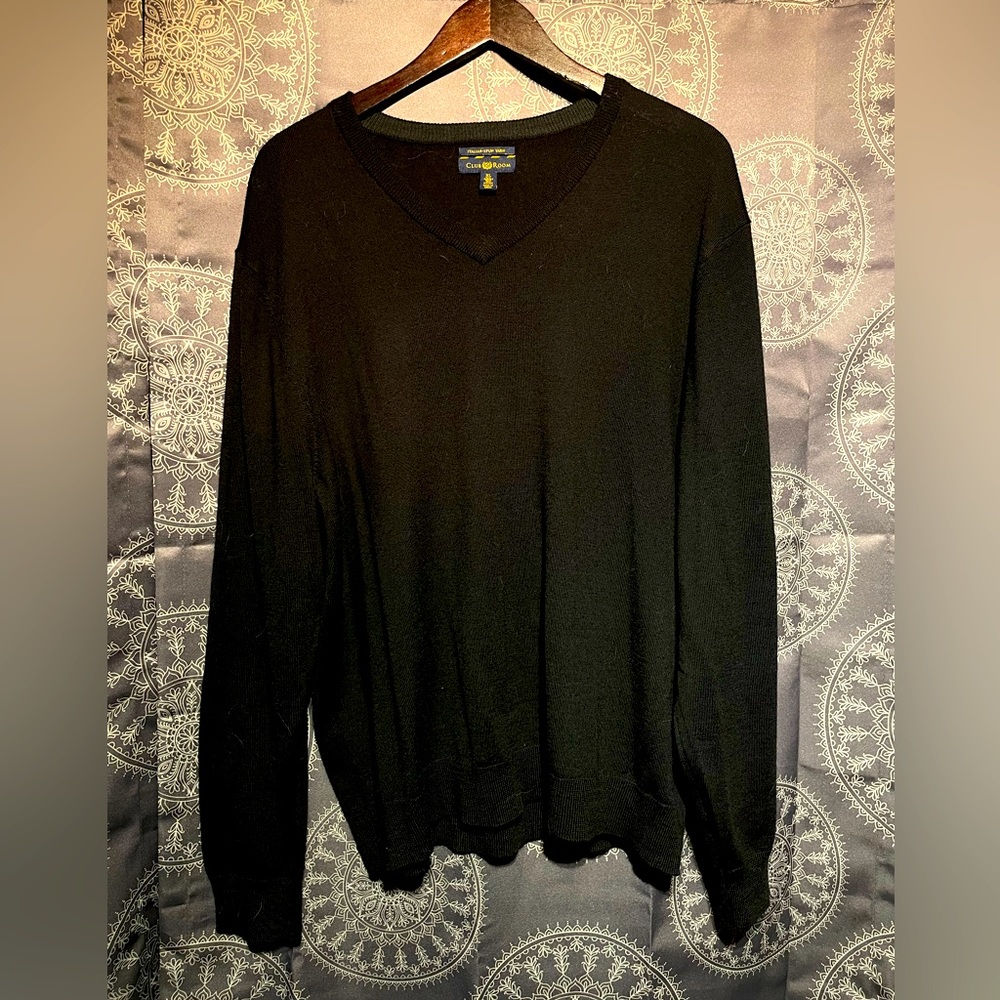 Club room v neck